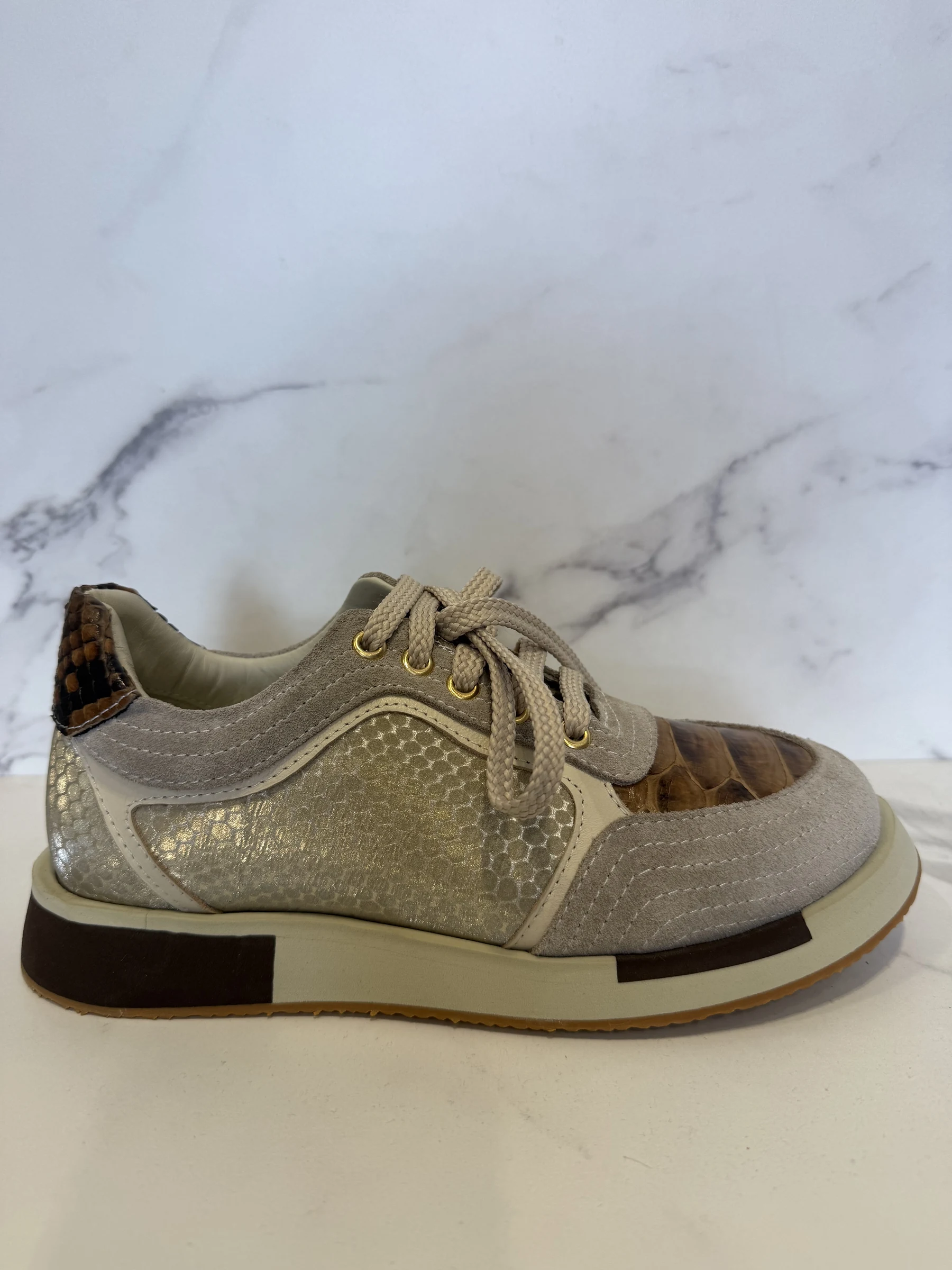 053.2607EY